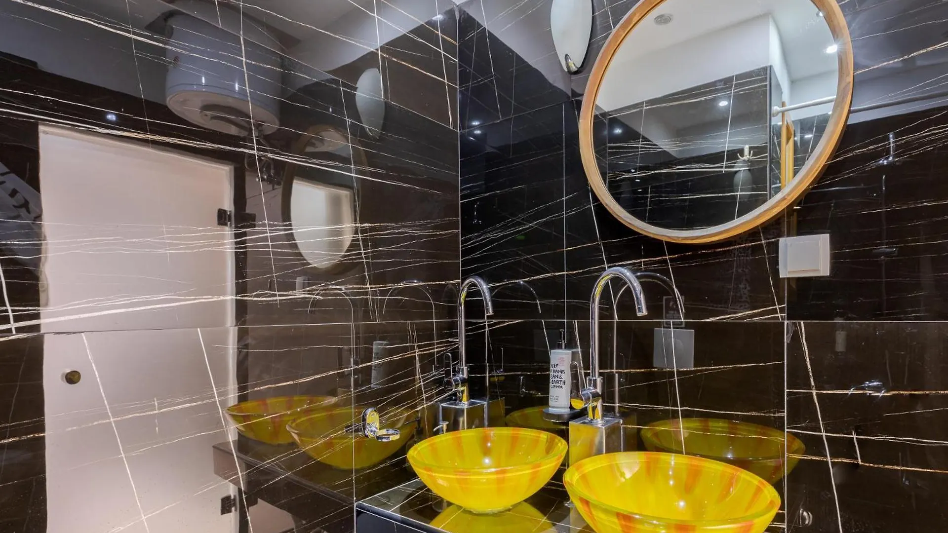 #Eagle Studio By Halu! Apartments Thessaloniki Griechenland